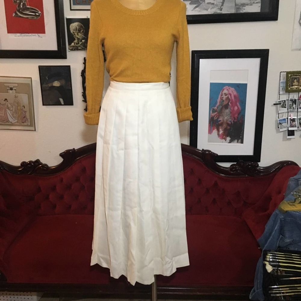 Vintage alexon long pleated cream color skirt m